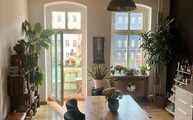 Spirit & Style - Grosszuegige, Helle Altbauwohnung In Bester Prenzlauer Berg Lage